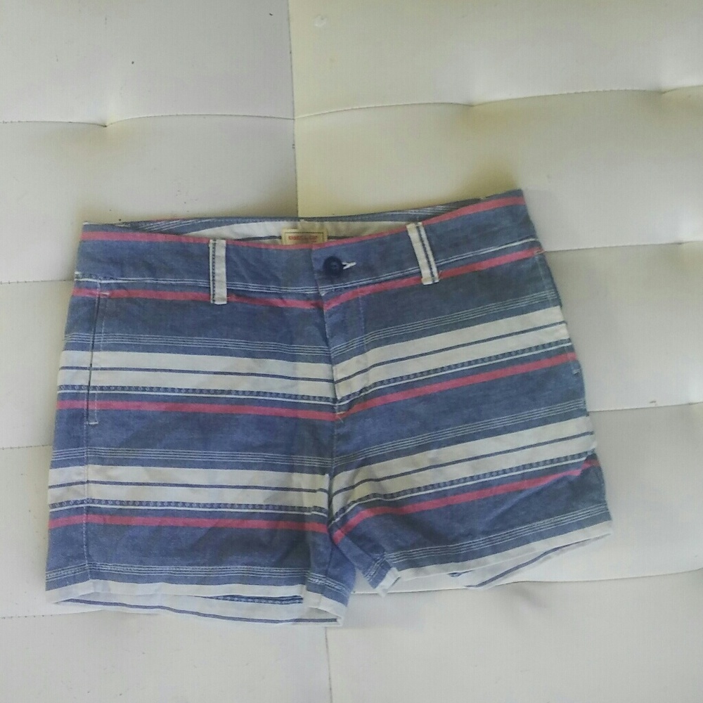 GAP shorts